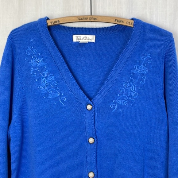 Vintage Royal Blue Knit Cardigan by TRADITION NWT floral embroidery - Picture 2 of 16